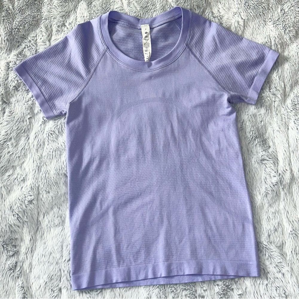 SOLD Lululemon swiftly tech 2.0 *race length in lilac smoke